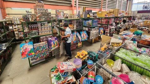 ร้านของเล่นโพธารามยอดขายพุ่ง 2 เท่ารับวันเด็กปี 66 หลังเว้นไปเพราะโควิด