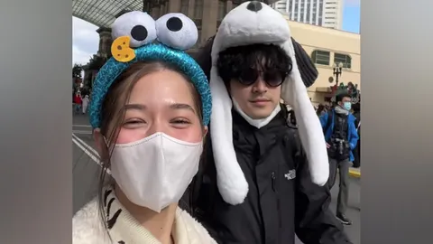 ไม่เน้นหวาน "เก้า-จิรายุ" ควงแฟนสาว "วี-วิโอเลต" ไปแลนดิ้งกรุงโตเกียว