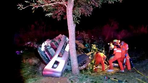 ทหารหนุ่มลากลับบ้านพาเพื่อนตะลุยราตรี รถแหกโค้งคว่ำดับ 5 สาหัส 4