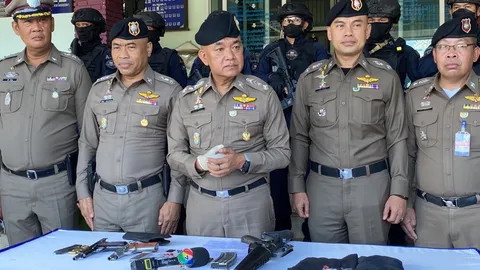 จับ 2 มือยิงกลุ่มตำรวจ ตายคาร้านข้าวต้ม อ้างถูกหยาม ต่อย และตบก่อน