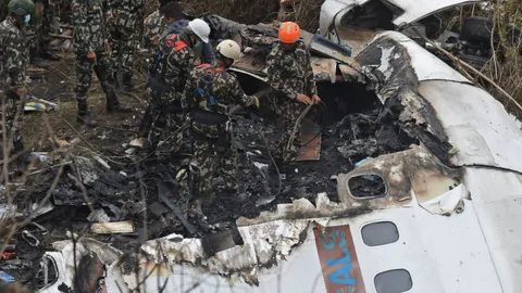 เนปาลพบกล่องดำแล้ว สุดงง นักบินไม่ได้แจ้งปัญหาก่อนเครื่องบินตก ตาย 70 ศพ