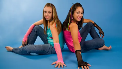 รู้จัก Y2K คืออะไร? เทรนด์แฟชั่น ไลฟ์สไตล์มาแรงในกลุ่มคน Gen Z