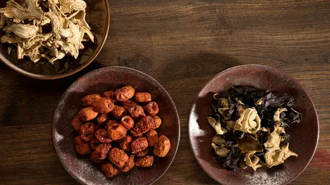 มจพ.-แพทย์แผนไทยฯพัฒนาสมุนไพรอัจฉริยะ