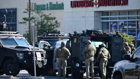 ตร.สหรัฐฯ เร่งหาเหตุจูงใจ กราดยิงสยอง ดับ 11 ศพ มือปืนยิงตัวตายในรถตู้