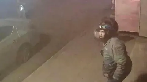 วอนช่วยตามหา "ไรเดอร์หนุ่ม" น้ำใจงาม ทุบประตูปลุกเจ้าของบ้าน ทำให้รอดจากไฟไหม้