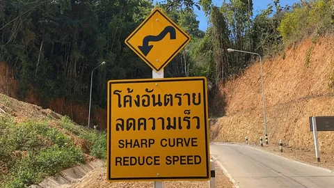 แปลกใหม่ไม่เหมือนใคร ป้ายบอกทางจังหวัดน่าน ทำโซเชียลคึกคัก แห่ตั้งชื่อกันสนั่น