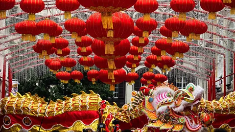 ชมงานกาลาตรุษจีนล้นหลาม