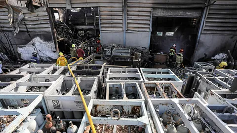 ระทึกโรงบรรจุก๊าซ บึมสนั่นหนีตาย ไหม้สำนักงานแล้วลามทั้งโรงงาน (คลิป)