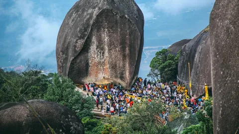 เขาคิชฌกูฏ จันทบุรี 2568 เปิดวันไหน พร้อมวิธีจองคิวขึ้นนมัสการฯ