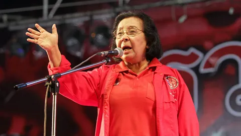 “จตุพร” ลากไส้ “ทักษิณ” ไม่กระทบเสื้อแดง ชี้ทั้งคู่มีปัญหามานานแล้ว 4 ปี