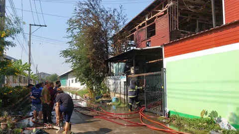 หนุ่มกู้ภัยช็อกรับแจ้งเหตุไฟไหม้ กลายเป็นบ้านตัวเอง โดนเผาวอดทั้งหลัง