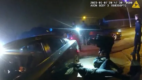 ช็อก ทางการสหรัฐฯ เผยคลิป 5 ตร.รุมซ้อมโหดหนุ่มผิวสีจนตาย ที่เมมฟิส 