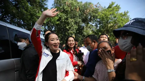 “ทักษิณ” โทร.หา “อิ๊งค์” ลงพื้นที่ราชบุรี บอกมาเขตนี้บ่อย อ้อนแลนด์สไลด์ยกจังหวัด