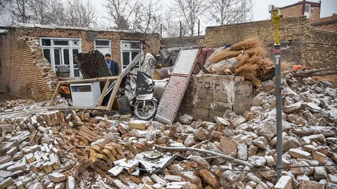 แผ่นดินไหวเขย่าอิหร่านกลางดึก ตาย 3 ศพ เจ็บอีก 800 ราย