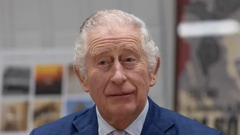 สื่อผู้ดีชี้ คิงชาร์ลส์ เจรจา แฮร์รี ร่วมพิธีราชาภิเษก