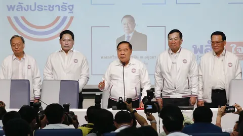 ขายโต๊ะระดมทุน พปชร.รับ 510 ล้านบาท ม็อบ 112 สวนทักษิณ “บิ๊กตู่” ระทึกบินขัดข้อง