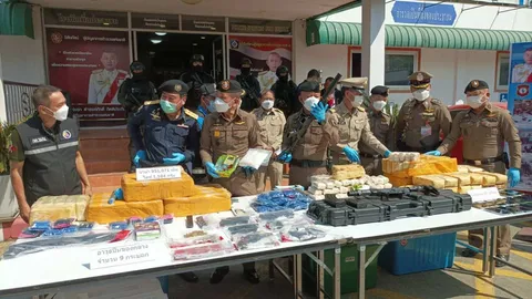 ตร.ภาค 7 จับแก๊งยาบ้ายกก๊วน 12 คน ยึดของกลางเกือบล้านเม็ด กับปืนอีกเพียบ