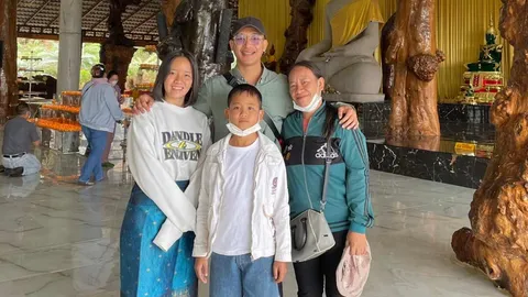 สุขใจ อบอุ่น น้องพีท เผยความรู้สึกได้กอดแม่จอย หลังพลัดพรากกว่า 20 ปี 