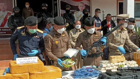 รวบยกแก๊ง 