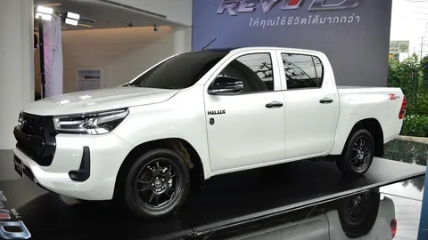 เลี้ยวคม เร่งเร็ว เบรกดี Toyota Hilux Revo D ท้าสถิติจ้าวสลาลอม