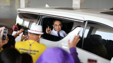 ทะเบียนรถ "ลุงตู่" ลงพื้นที่ชุมพรให้โชค คอหวยได้จับเงินแสน