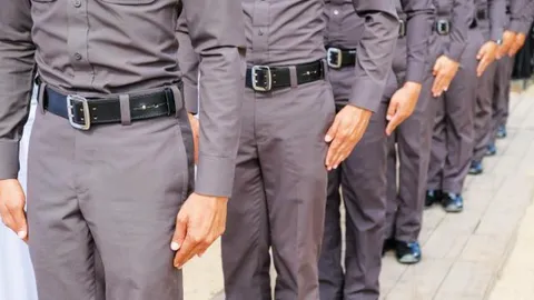 "แค่หยอกล้อ" โฆษก ภ.จว.ศรีสะเกษ แจง ผกก.ควง 2 คุณนายเข้าพิธีรับตำแหน่ง