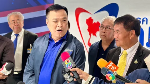 "อนุทิน" ย้ำ ไม่เกี่ยว ย้าย "หมอสุภัทร" ยัน ต้องให้เกียรติ ปลัด สธ.