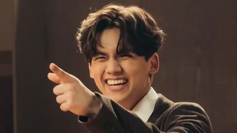 "ทิกเกอร์ อชิระ" ลูกชายแม่นิโคล ไม่ทิ้งเชื้อเดบิวต์เป็นศิลปินเต็มตัวแล้ว