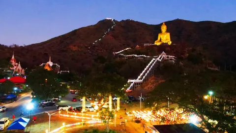 วัดเขาวงพระจันทร์ ขยายเวลาเปิดให้ขึ้นนมัสการรอยพระพุทธบาทถึง 12 ก.พ. 66