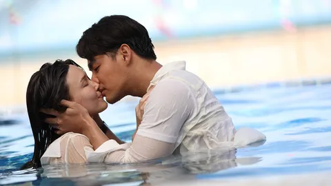 การละครฉากใหญ่ แจ็คกี้-เพ็ชร โชว์จูบดูดดื่ม ยันสถานะแฟน ใน "18 มงกุฎสะดุดเลิฟ"