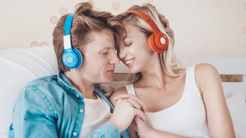 20 เพลงรักสากล 2025 ความหมายดีๆ ฟังแล้วอิน ฟินรับวาเลนไทน์