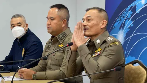 ผบช.สตม. ไหว้ขอโทษ รับพูดไม่เหมาะ หลังถามนักข่าวสาว "น้องมีสามีหรือเปล่า"