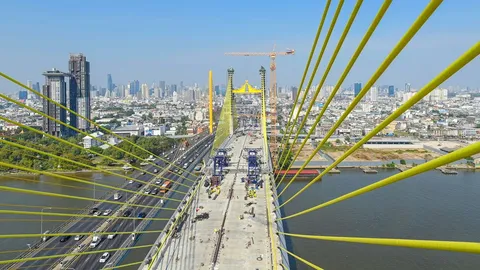 คู่ขนานพระราม 9 ใกล้เสร็จ รอ “ศักดิ์สยาม” เทปูนเชื่อม-เลื่อนเปิดเป็นต้นปี 67