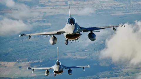 โดนป่วน? สหรัฐฯ ยิง 'วัตถุปริศนาทรงแปดเหลี่ยม' ตกอีก ครั้งที่ 4 ใน 8 วัน