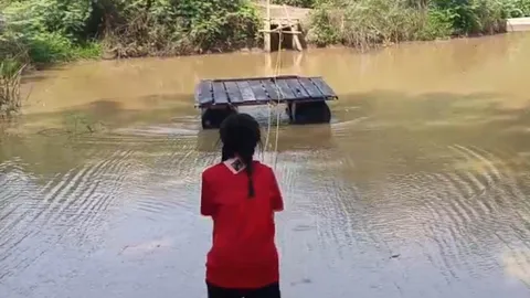 ฟังอีกมุม ดราม่า "ค่ายลูกเสือ" ให้เด็กนั่งแพไม้ข้ามลำน้ำ แต่ไม่มีอุปกรณ์เซฟตี้