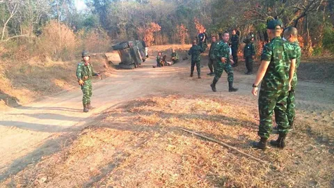 รถถังเบาพลิกคว่ำทับร่างนักเรียนนายร้อยดับสลดคู่ "จ่า" พลประจำรถ ระหว่างไปฝึก