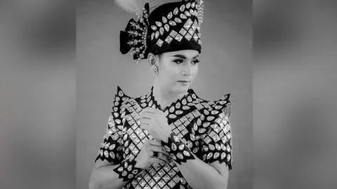 เจ้าของค่าย โพสต์เศร้า ทำใจไม่ได้ "นิว มุกดา" หมอลำชื่อดัง รถชนเสียชีวิต