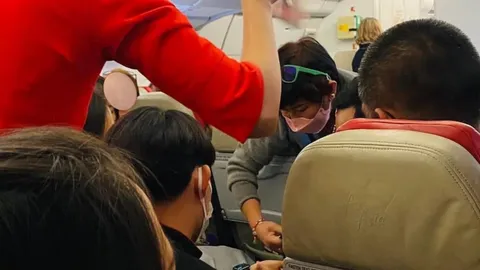 "สภาพยาบาล" ชื่นชมนางพยาบาล ที่ช่วยเหลือผู้โดยสารหมดสติบนเครื่องบิน