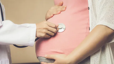 กฎกระทรวงล่าสุด รัฐบาลย้ำ "นักเรียน-นักศึกษาตั้งครรภ์" ต้องได้เรียนต่อ