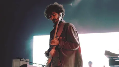 รู้จัก "FKJ" ศิลปินอิเล็กทรอนิกส์โซล ดนตรีเหนือชั้น เตรียมมาไทย 2 มี.ค.นี้