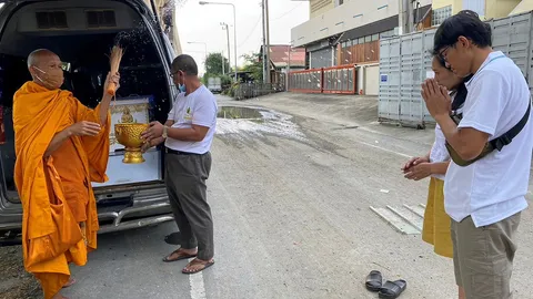 ตำรวจเรียกสอบคนขับพวงมาลัยล็อก ใช้ผู้เชี่ยวชาญช่วยคลี่ปมเด็กตกทางด่วน