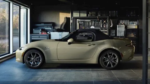 MAZDA เปิดตัว MX-5 รุ่นปรับโฉม 2023 สีใหม่ น้ำตาล Zircon Sand