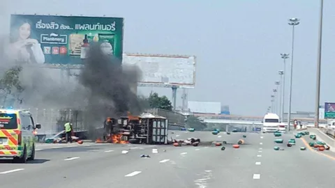 ระทึก รถแก๊สคว่ำ ระเบิดไฟลุกกลางมอเตอร์เวย์ บาดเจ็บสาหัส 1 