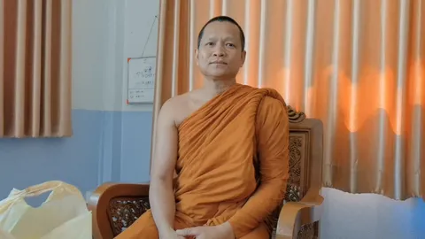 ทำไปเพราะยังเด็ก คลิปสามเณรเล่นรถบัมป์ รองเจ้าอาวาสเผย เรียกมาตักเตือนแล้ว