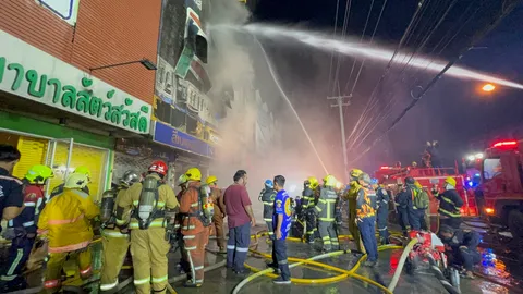 เศร้า ลูกสาวจบโทต่างประเทศกลับมานอนเฝ้าร้านช่วยแม่ ไฟไหม้ดับ-แม่บาดเจ็บ