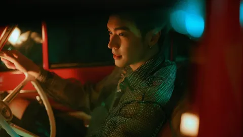 โอบ โอบนิธิ เปิดตัวในฐานะศิลปินน้องใหม่ พร้อมปล่อยเพลงแรกในชีวิต