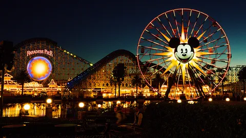 กินเนสส์ เวิลด์ เร็คคอร์ด มอบสถิติตะลุยดิสนีย์แลนด์ต่อเนื่อง 2,995 วัน