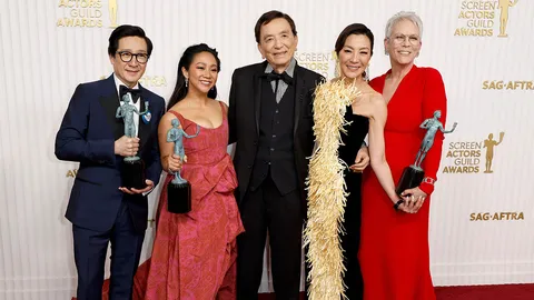 ซือเจ๊นำทีมซิวรางวัลใหญ่เวทีแซกอวอร์ดส์ ครั้งที่ 29