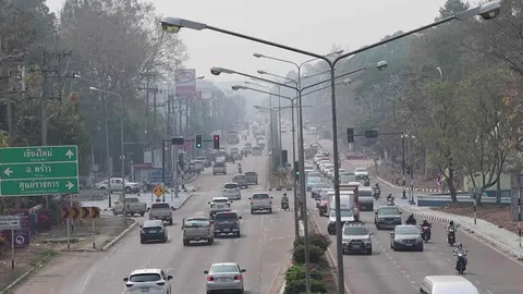 ฝุ่นพิษ PM 2.5 พุ่ง เชียงใหม่อันดับ 1 เมืองมลพิษโลก แพทย์เตือนเสี่ยงมะเร็งปอด