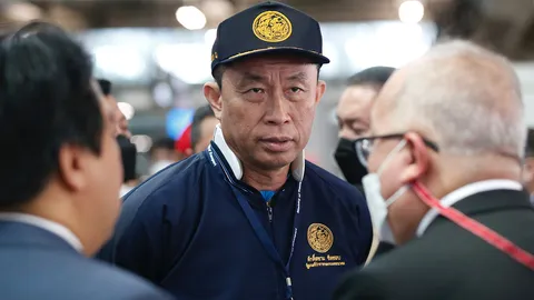 มติเอกฉันท์ ศาลรัฐธรรมนูญ สั่ง “ศักดิ์สยาม” หยุดปฏิบัติหน้าที่รัฐมนตรี